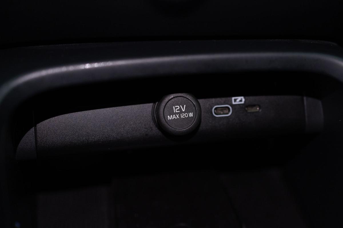 volvo-c40-2023-eletrico-500cc