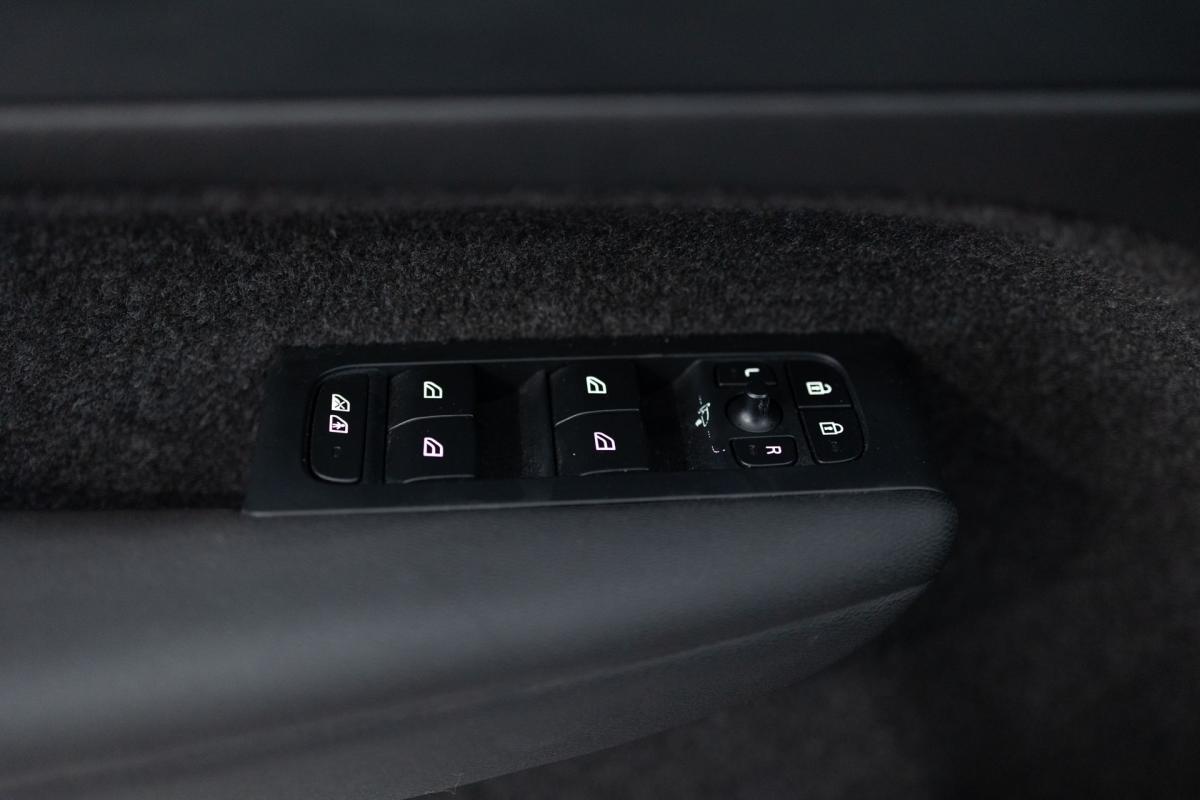 volvo-c40-2023-eletrico-500cc