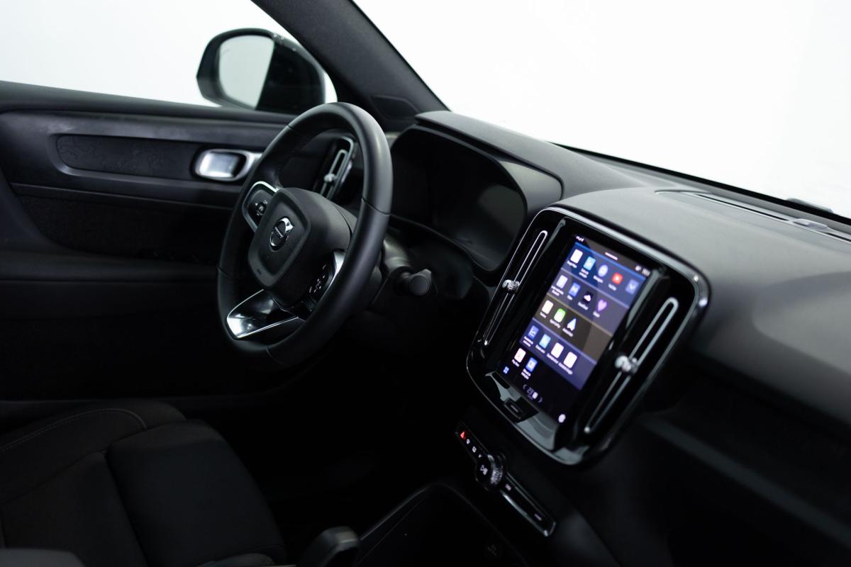 volvo-c40-2023-eletrico-500cc