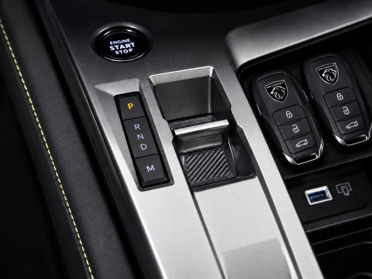peugeot-308-sw-2025-gasolina-1199cc