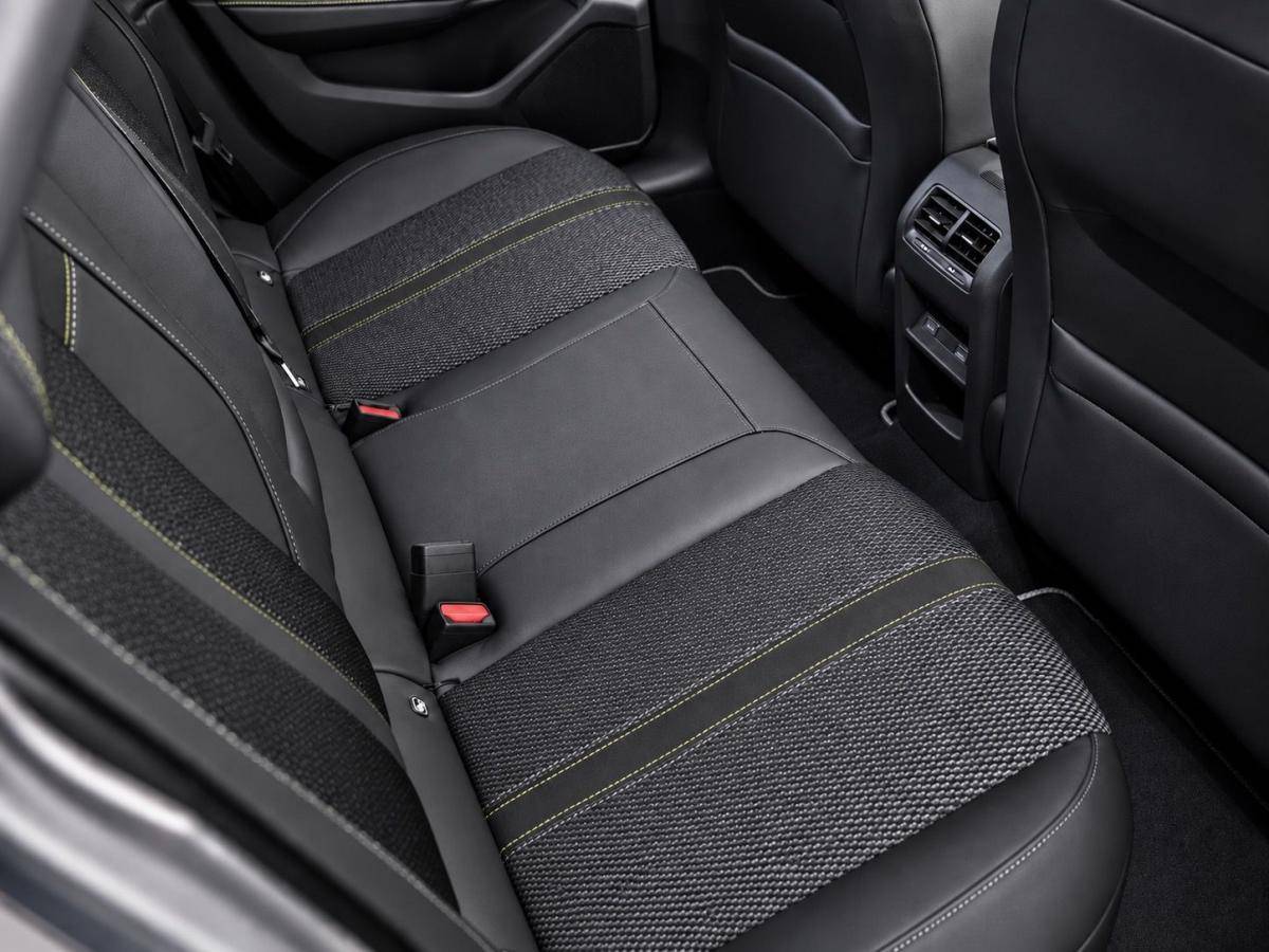 peugeot-308-sw-2025-gasolina-1199cc