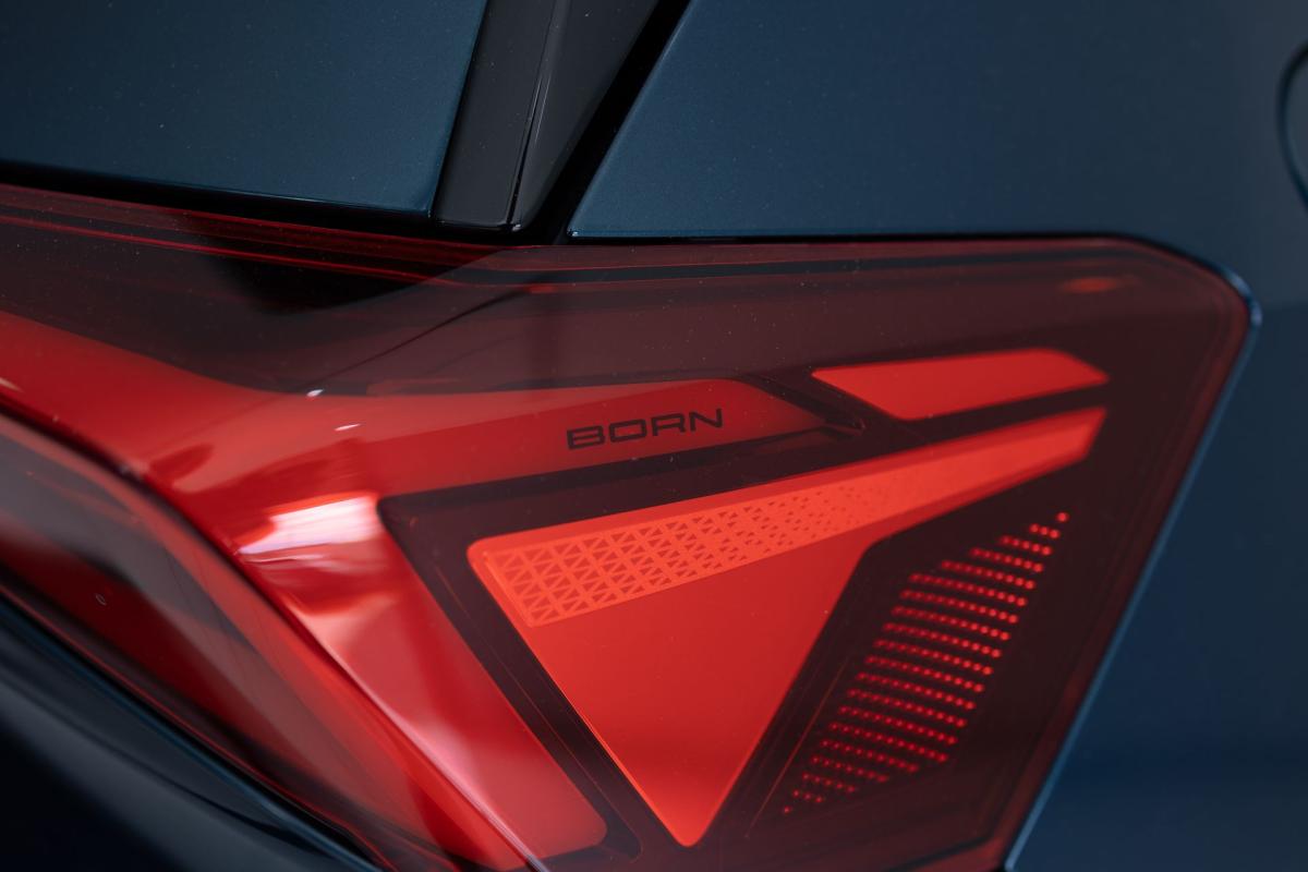 cupra-born-2022-eletrico-500cc