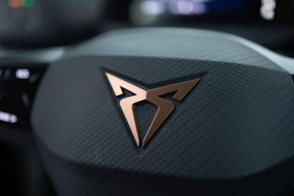 cupra-born-2022-eletrico-500cc
