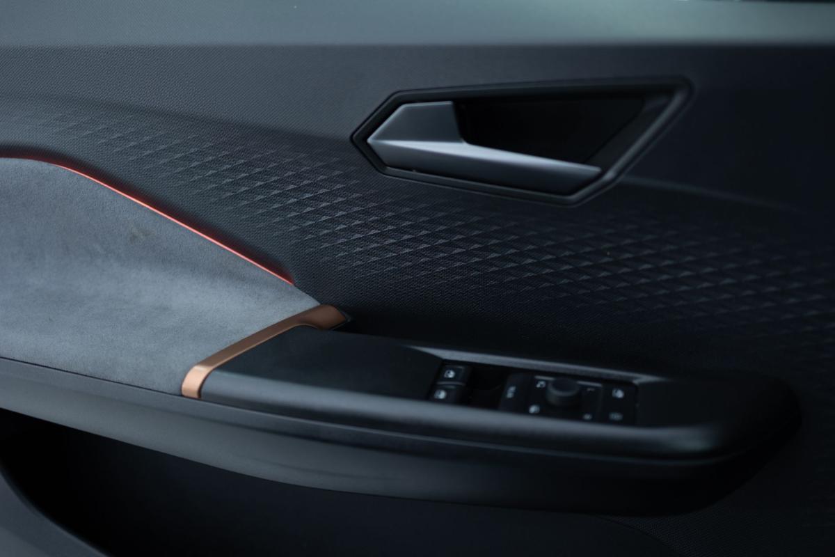 cupra-born-2022-eletrico-500cc