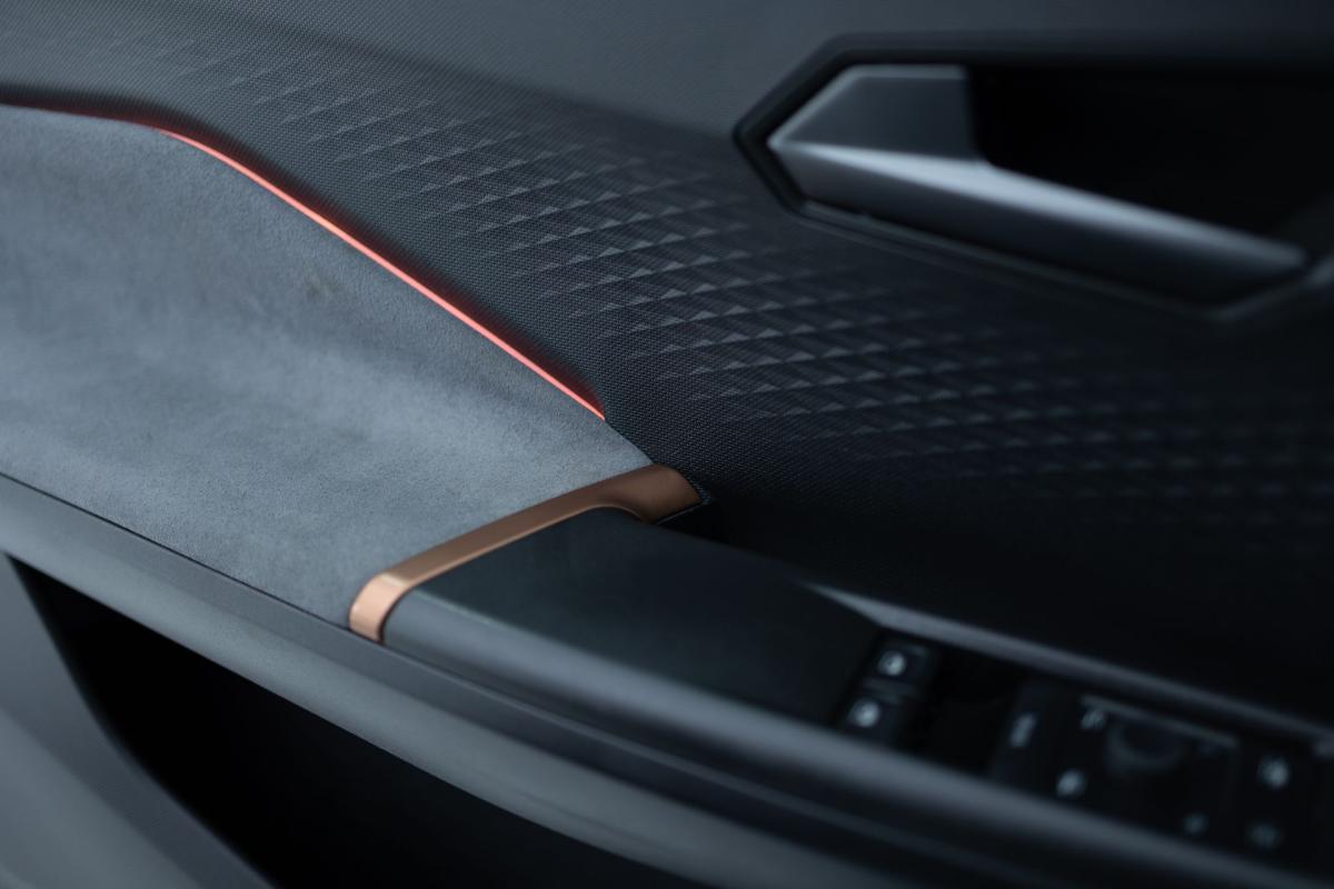cupra-born-2022-eletrico-500cc