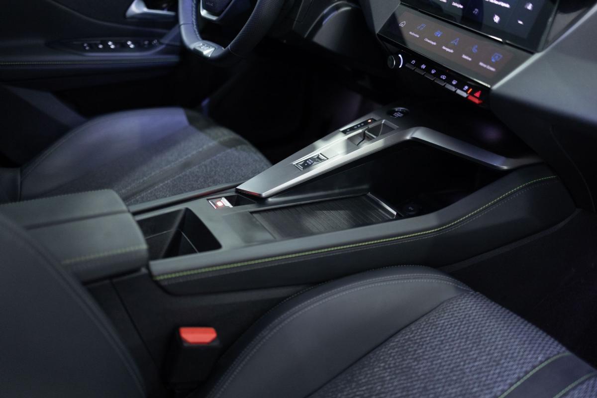 peugeot-308-2025-hibrido-a-gasolina-1598cc