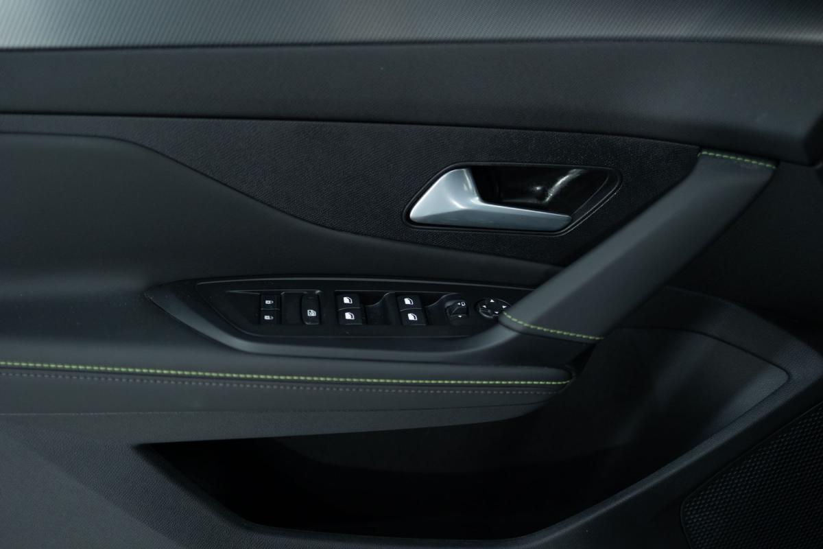 peugeot-308-2025-hibrido-a-gasolina-1598cc