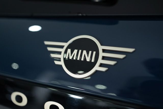 mini-cooper-2025-eletrico-500cc