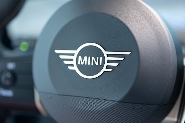 mini-cooper-2025-eletrico-500cc