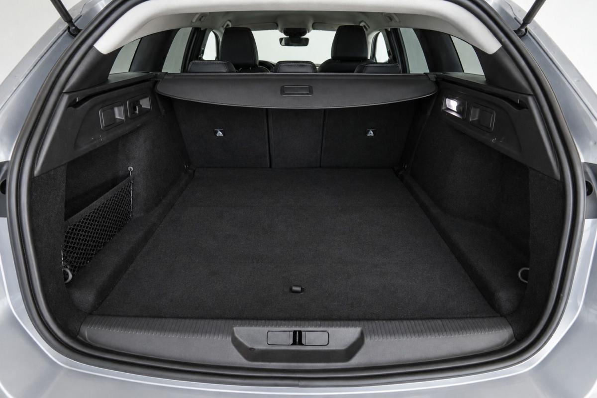 peugeot-308-sw-2025-gasolina-1199cc