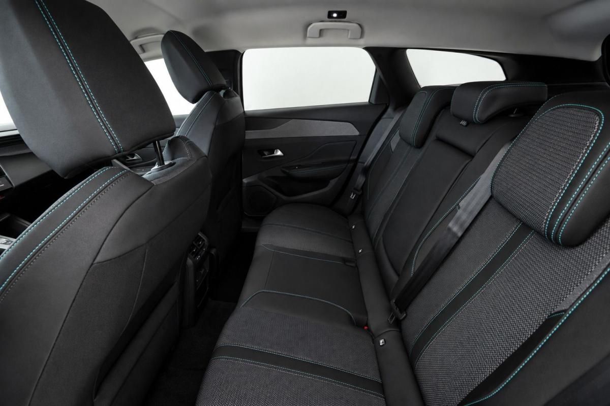 peugeot-308-sw-2025-gasolina-1199cc