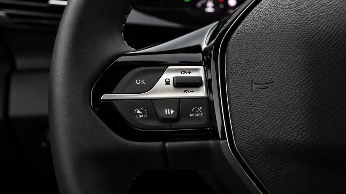 peugeot-308-sw-2025-gasolina-1199cc