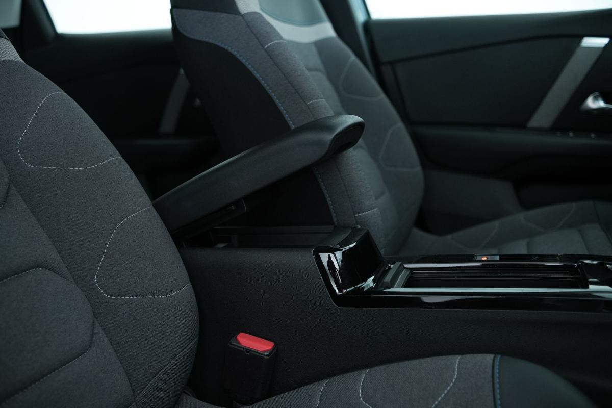 citroen-c4-2024-gasolina-1199cc