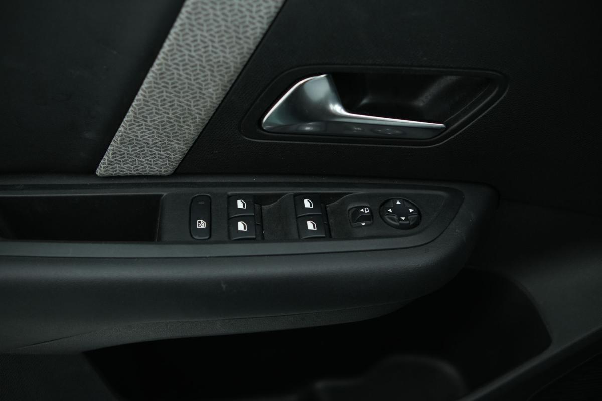 citroen-c4-2024-gasolina-1199cc