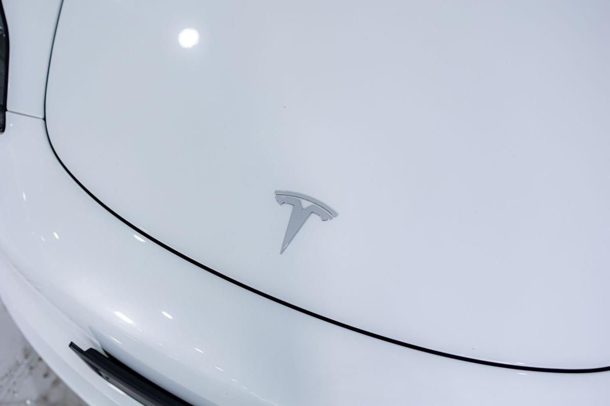 tesla-model-3-2022-eletrico-500cc
