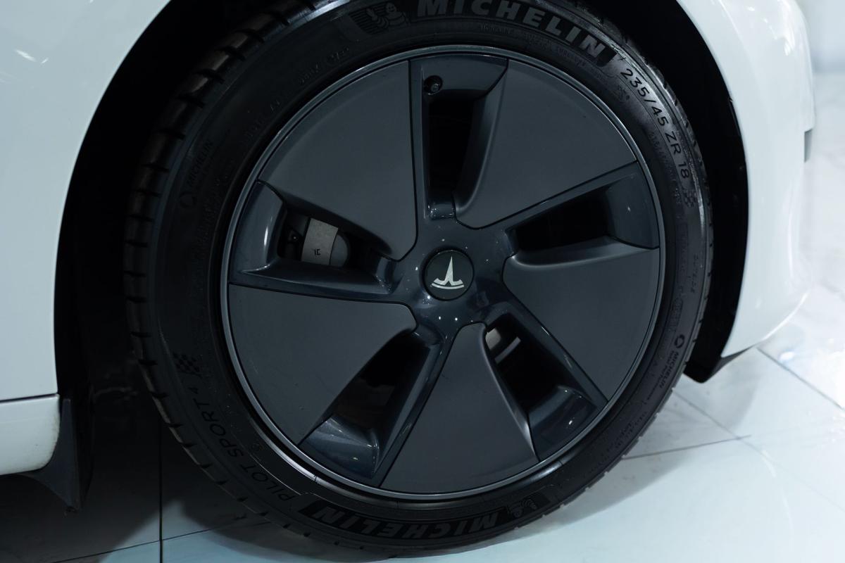 tesla-model-3-2022-eletrico-500cc