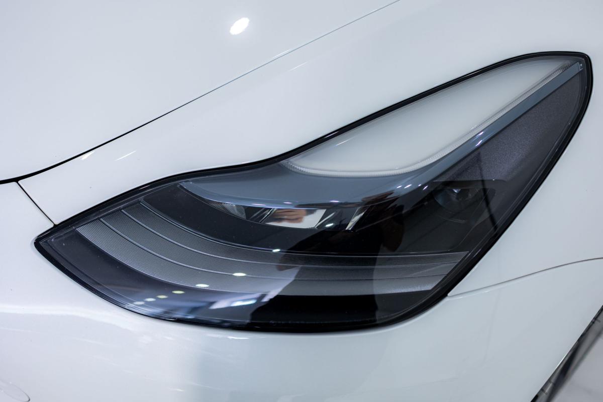 tesla-model-3-2022-eletrico-500cc