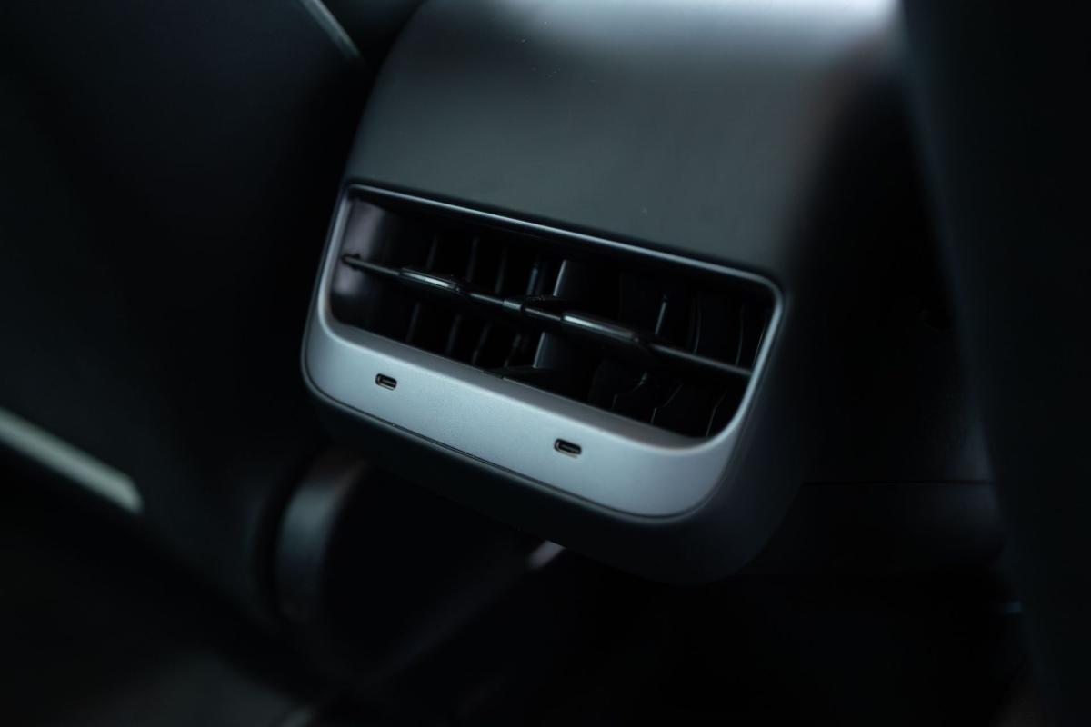 tesla-model-3-2022-eletrico-500cc