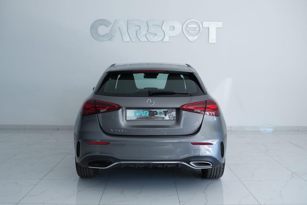 mercedes-benz-classe-a-2024-hibrido-a-gasolina-1332cc