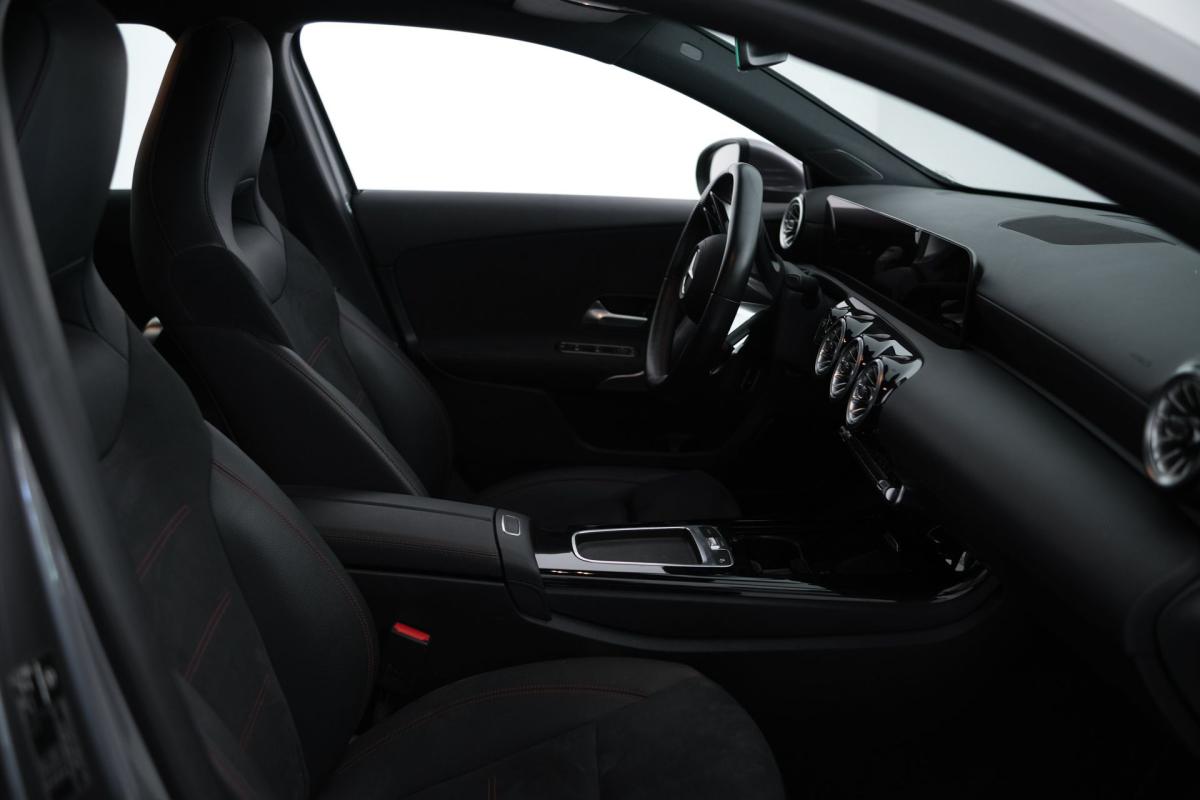 mercedes-benz-classe-a-2024-hibrido-a-gasolina-1332cc
