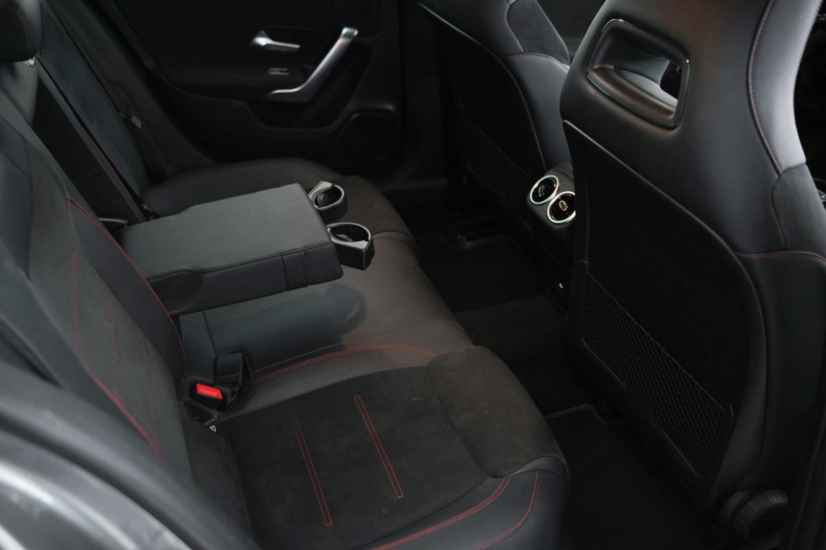mercedes-benz-classe-a-2024-hibrido-a-gasolina-1332cc