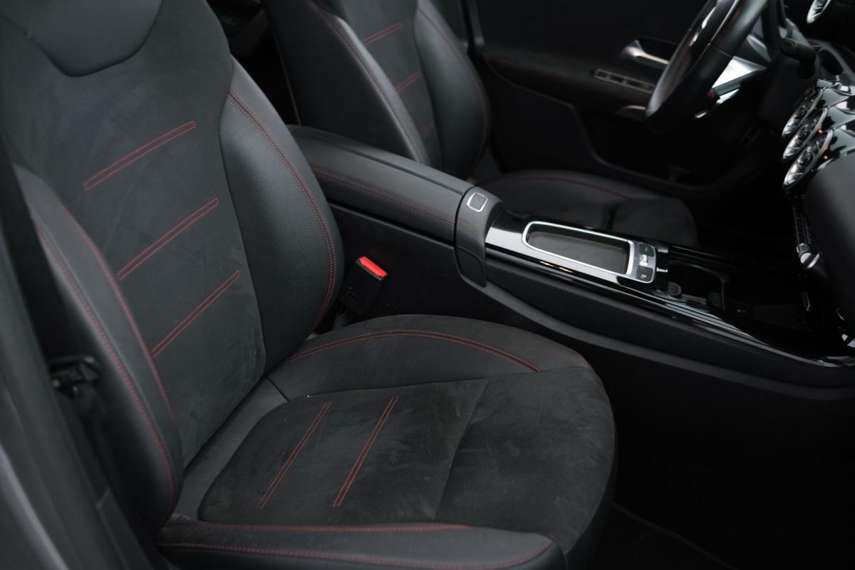 mercedes-benz-classe-a-2024-hibrido-a-gasolina-1332cc