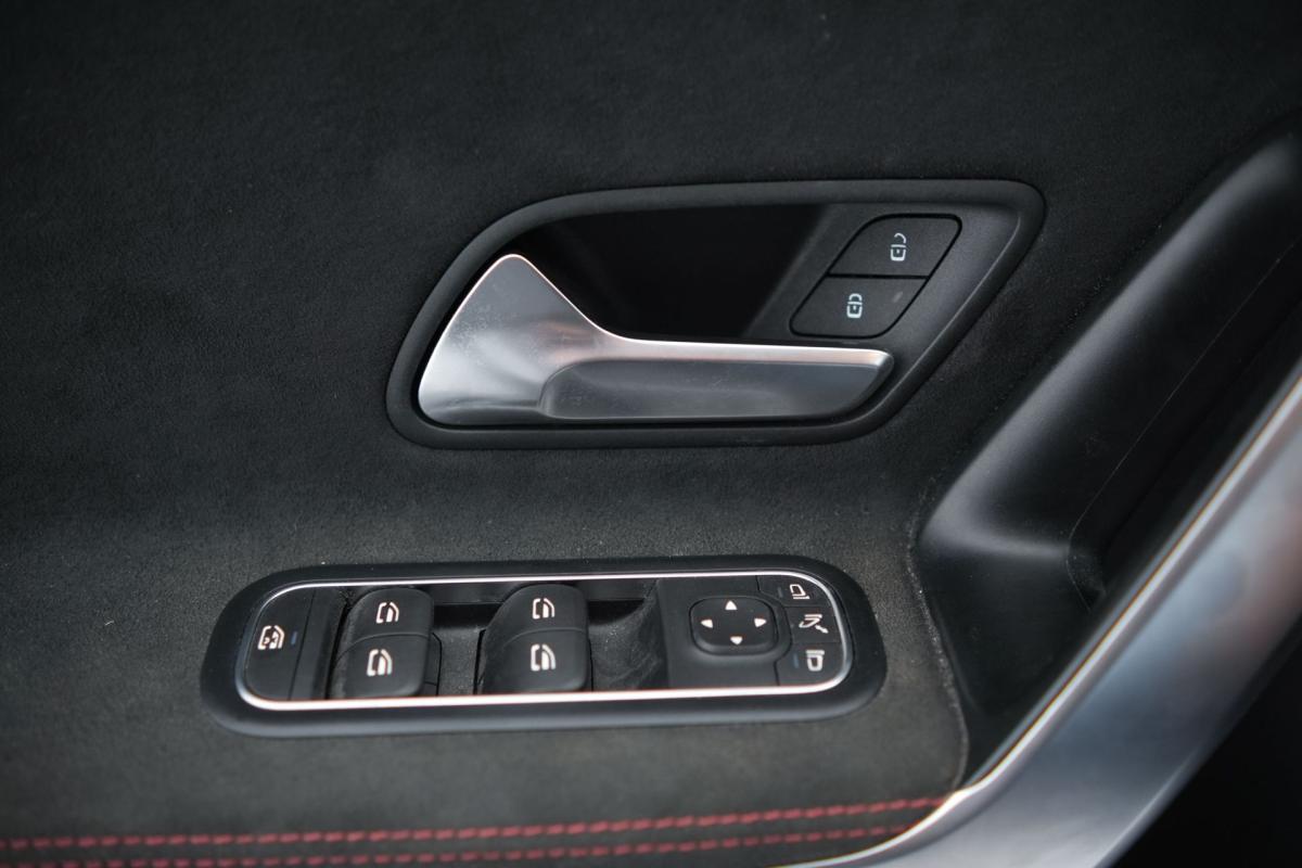 mercedes-benz-classe-a-2024-hibrido-a-gasolina-1332cc