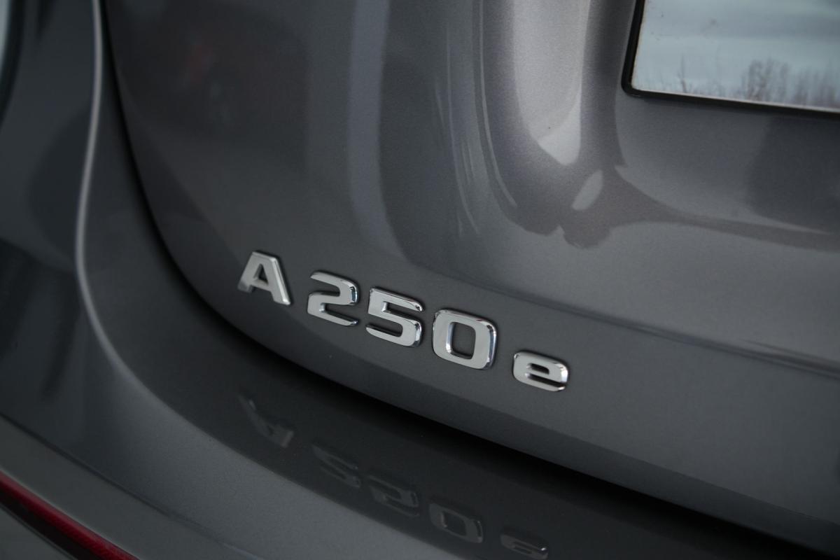 mercedes-benz-classe-a-2024-hibrido-a-gasolina-1332cc