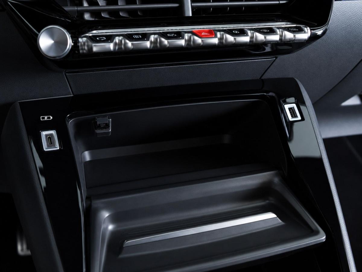 peugeot-2008-2022-gasolina-1199cc