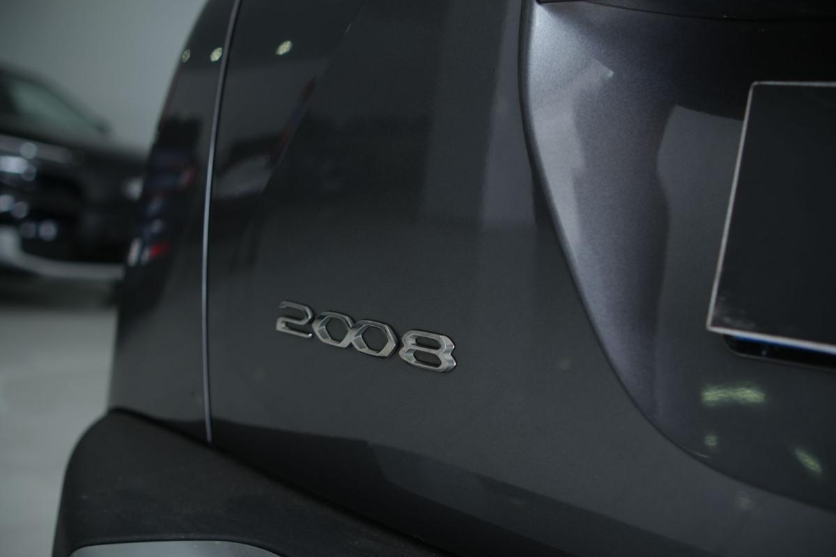 peugeot-2008-2022-gasolina-1199cc