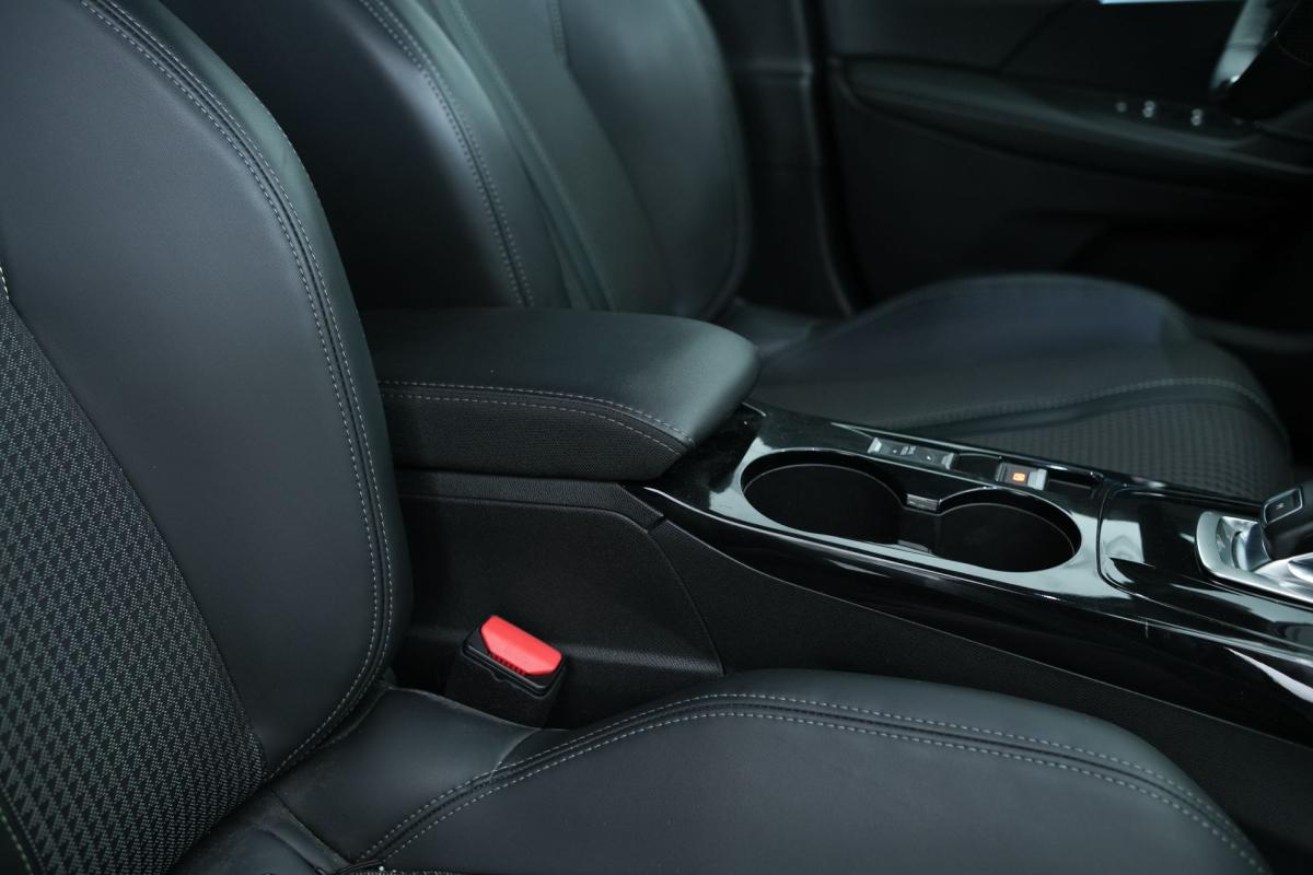 peugeot-2008-2022-gasolina-1199cc