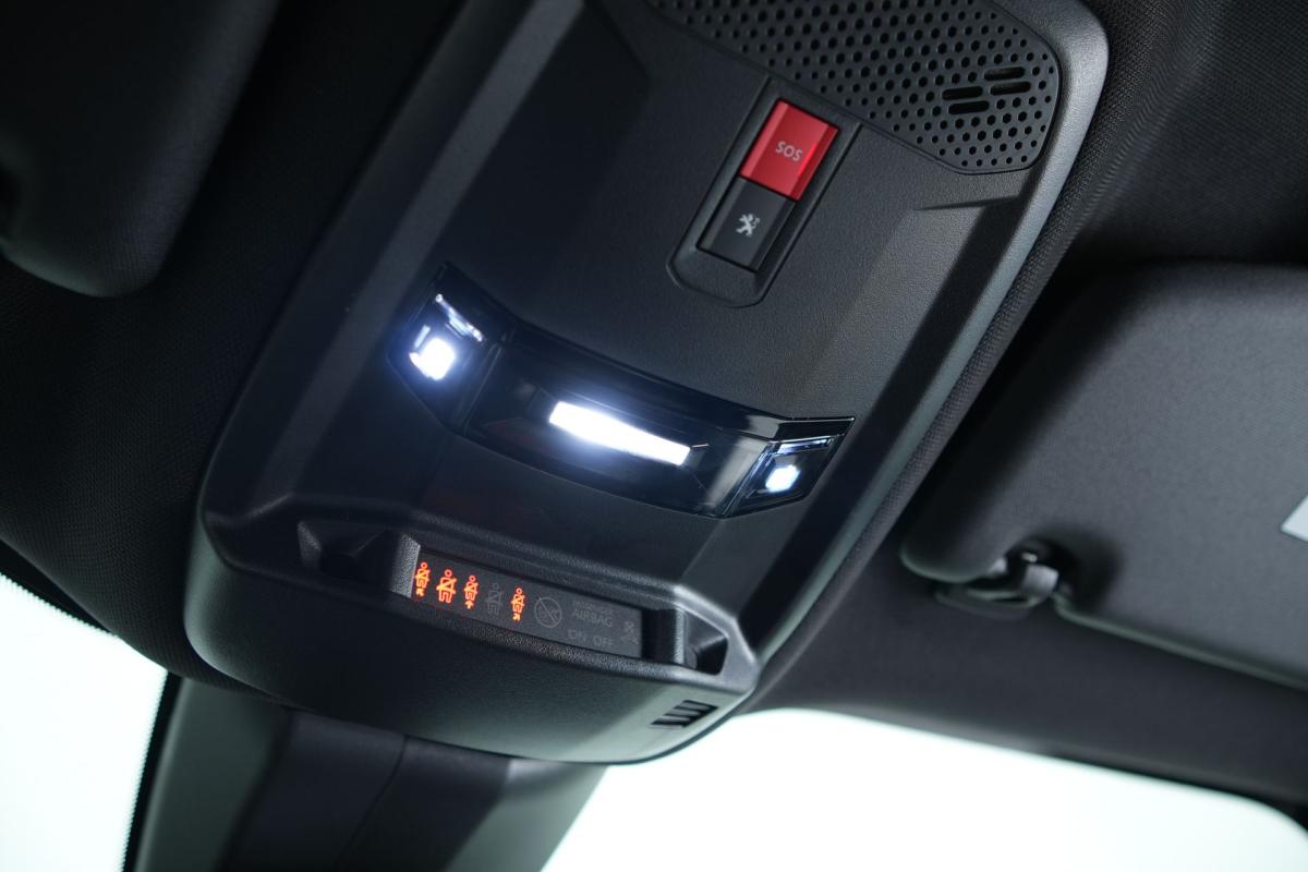 peugeot-2008-2022-gasolina-1199cc