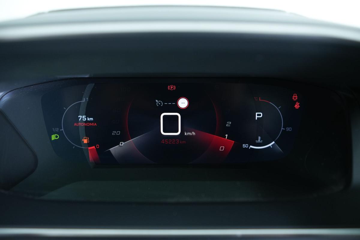 peugeot-2008-2022-gasolina-1199cc