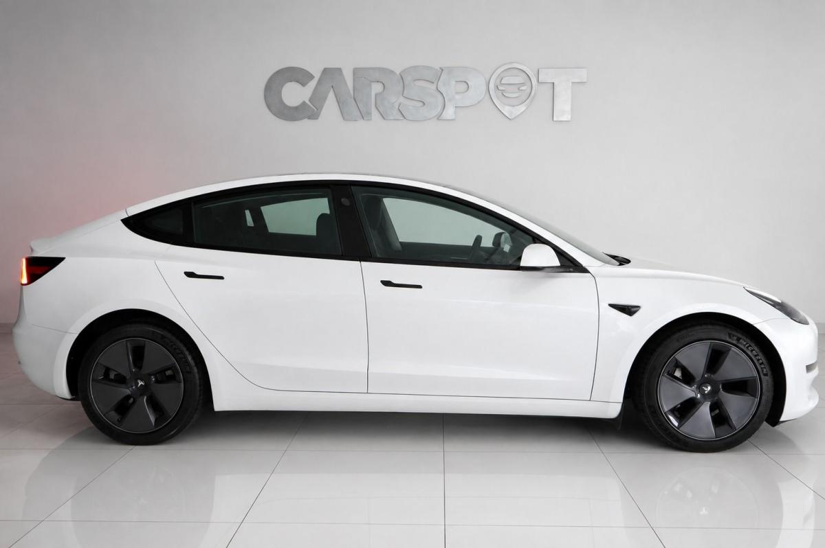 tesla-model-3-2022-eletrico-500cc