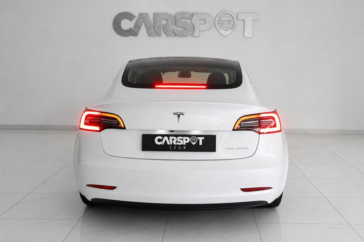 tesla-model-3-2022-eletrico-500cc
