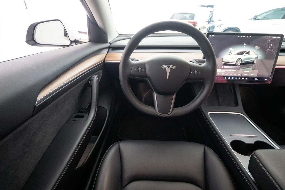 tesla-model-3-2022-eletrico-500cc