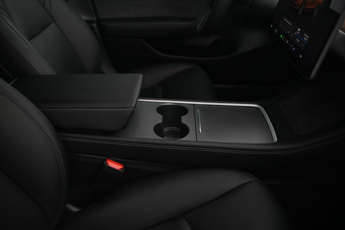 tesla-model-3-2022-eletrico-500cc