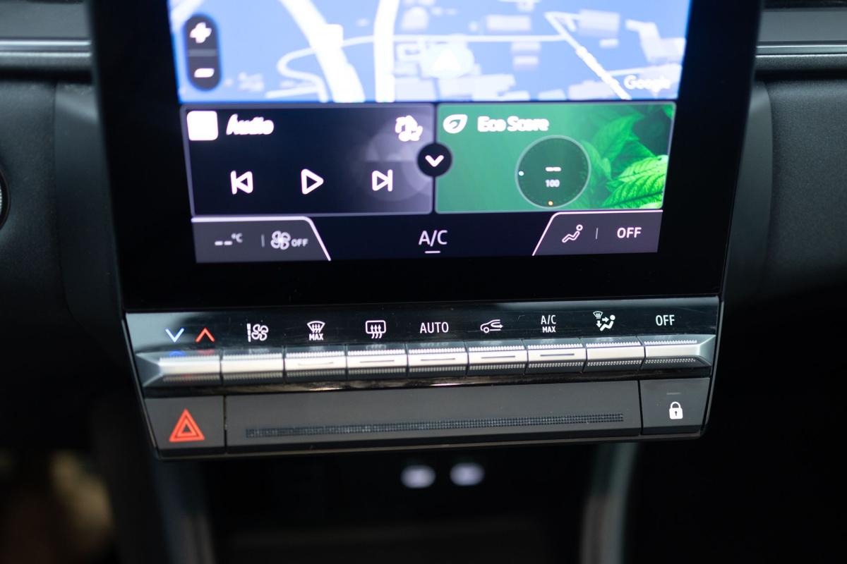 renault-captur-2025-hibrido-a-gasolina-1598cc