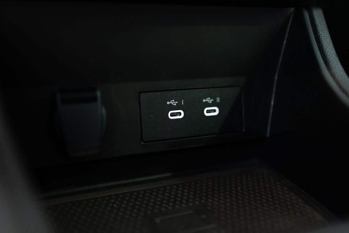 renault-captur-2025-hibrido-a-gasolina-1598cc