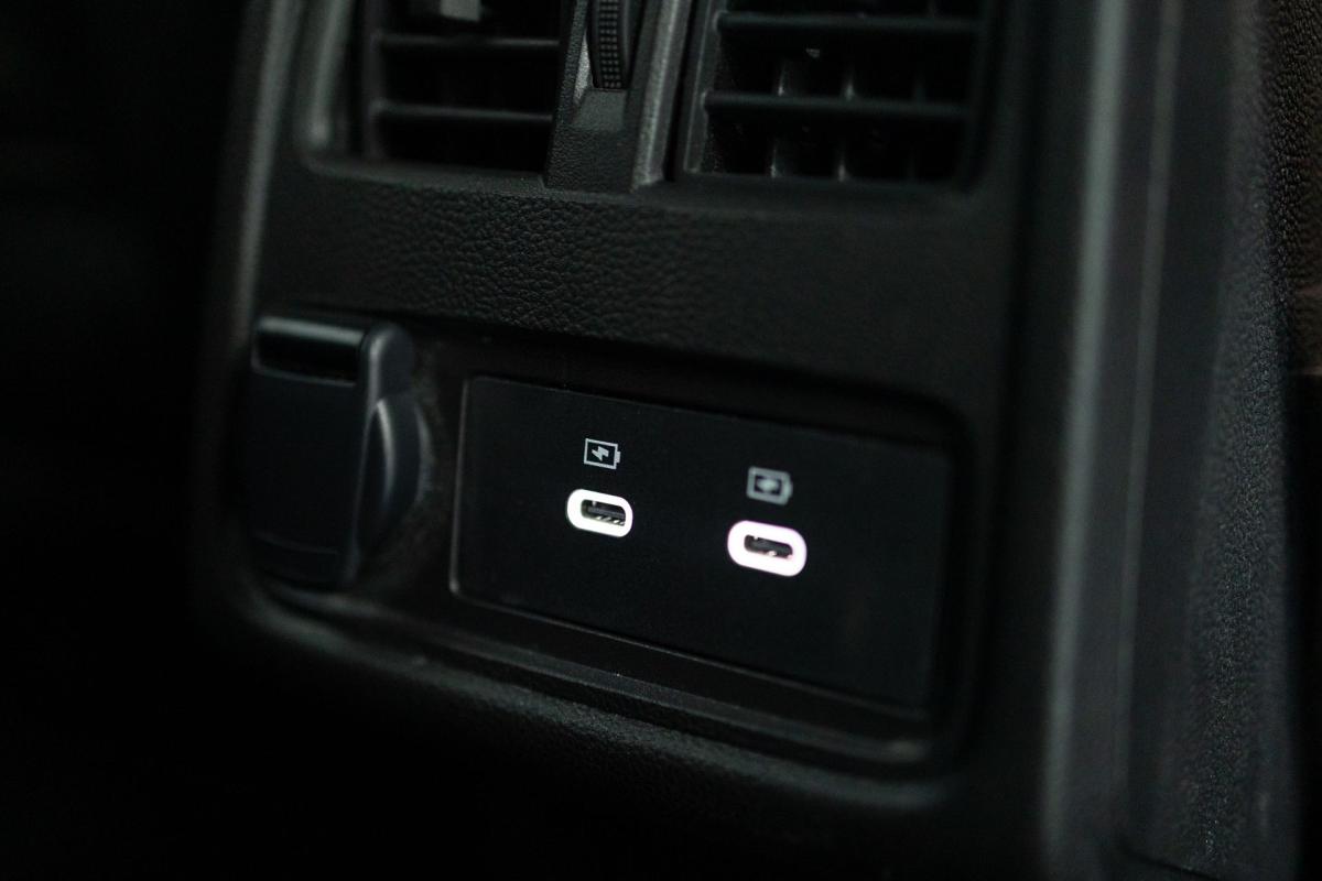 renault-captur-2025-hibrido-a-gasolina-1598cc