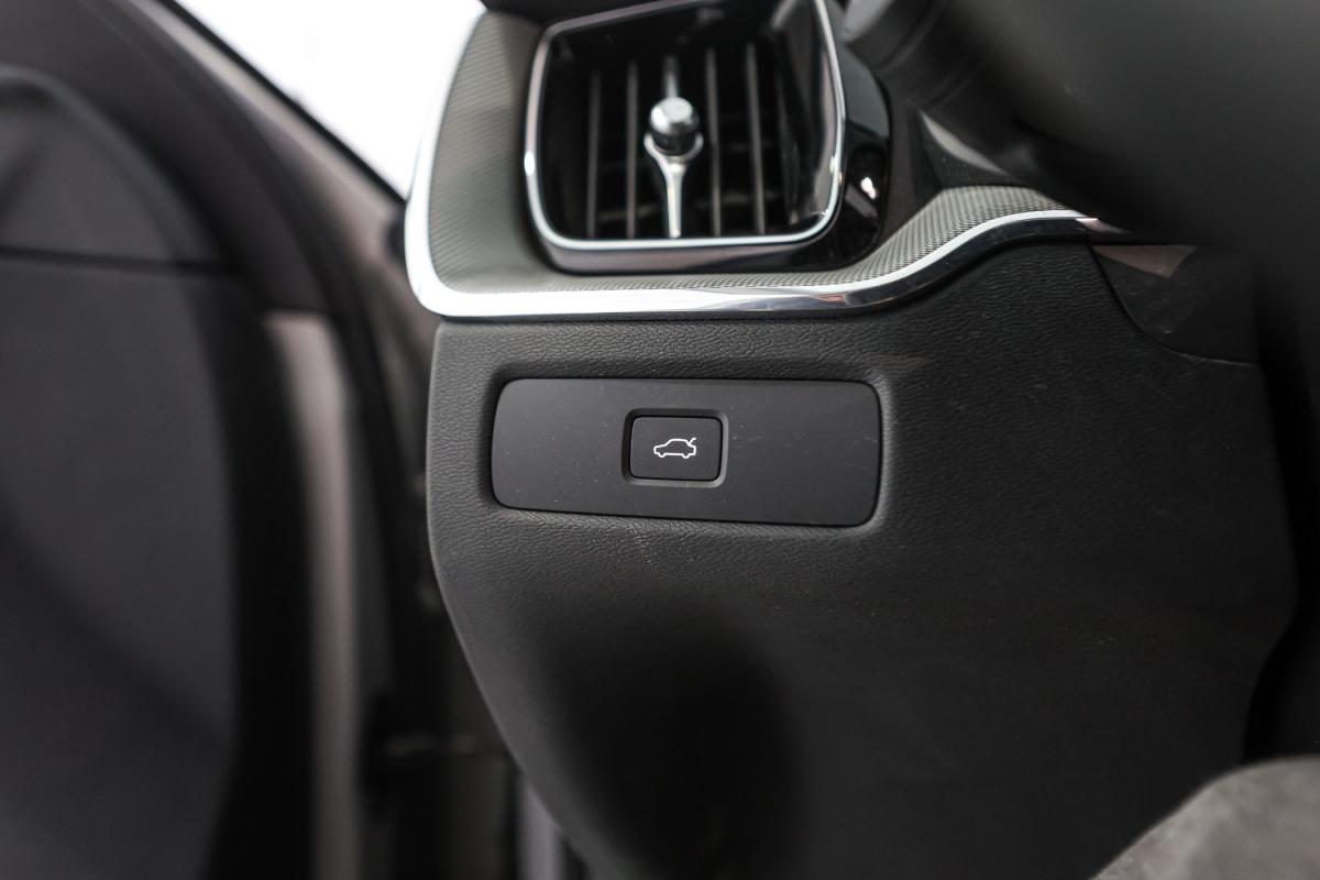 volvo-xc60-2023-diesel-1969cc