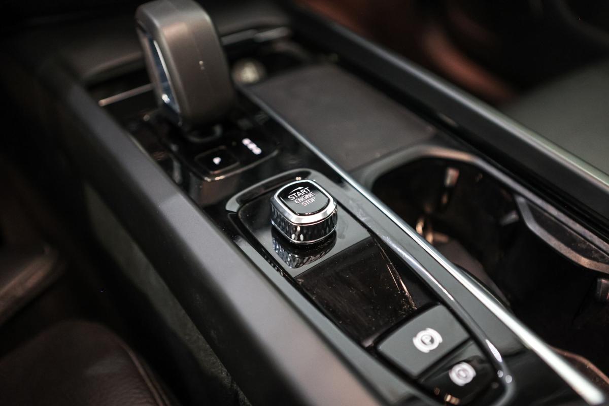 volvo-xc60-2023-diesel-1969cc