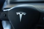 tesla-model-3-2022-eletrico-500cc
