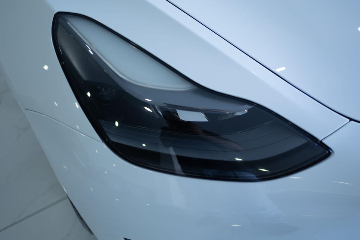 tesla-model-3-2022-eletrico-500cc