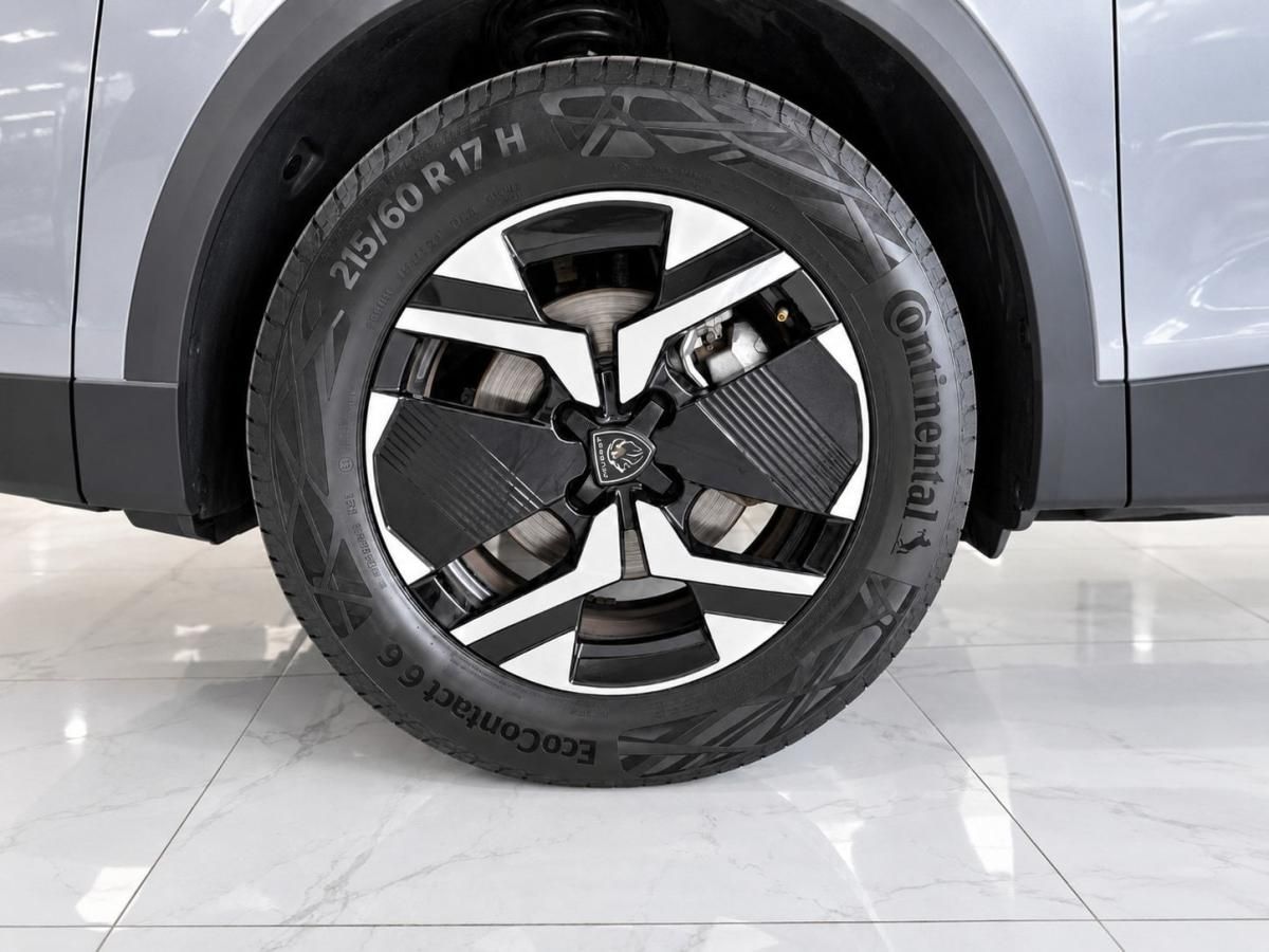 peugeot-2008-2025-eletrico-500cc