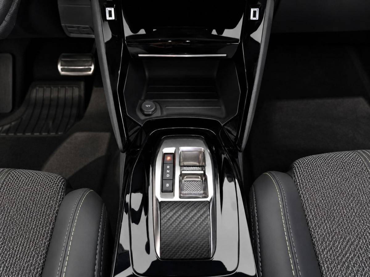 peugeot-2008-2025-eletrico-500cc