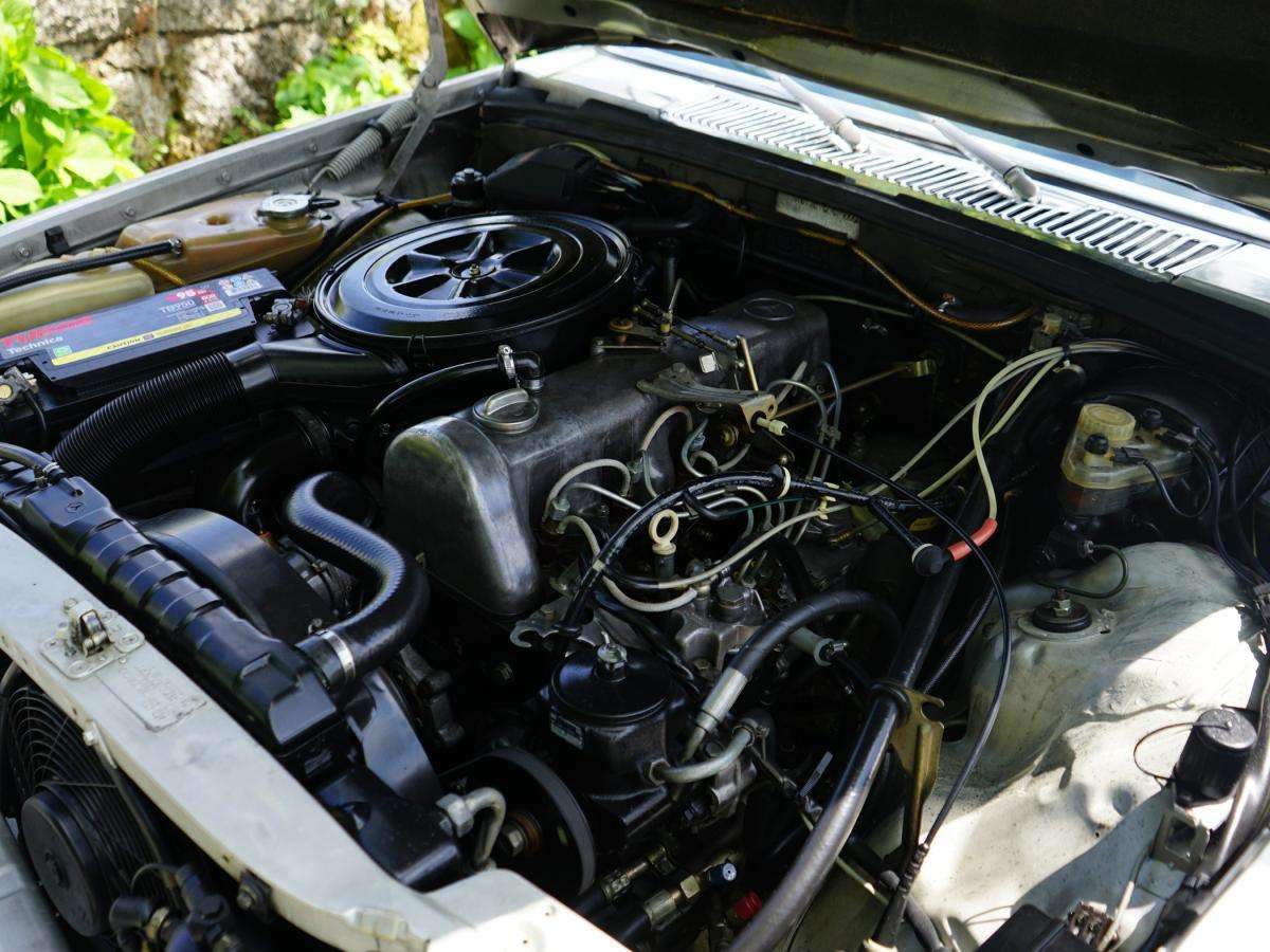 mercedes-benz-300-se-1980-diesel-2998cc