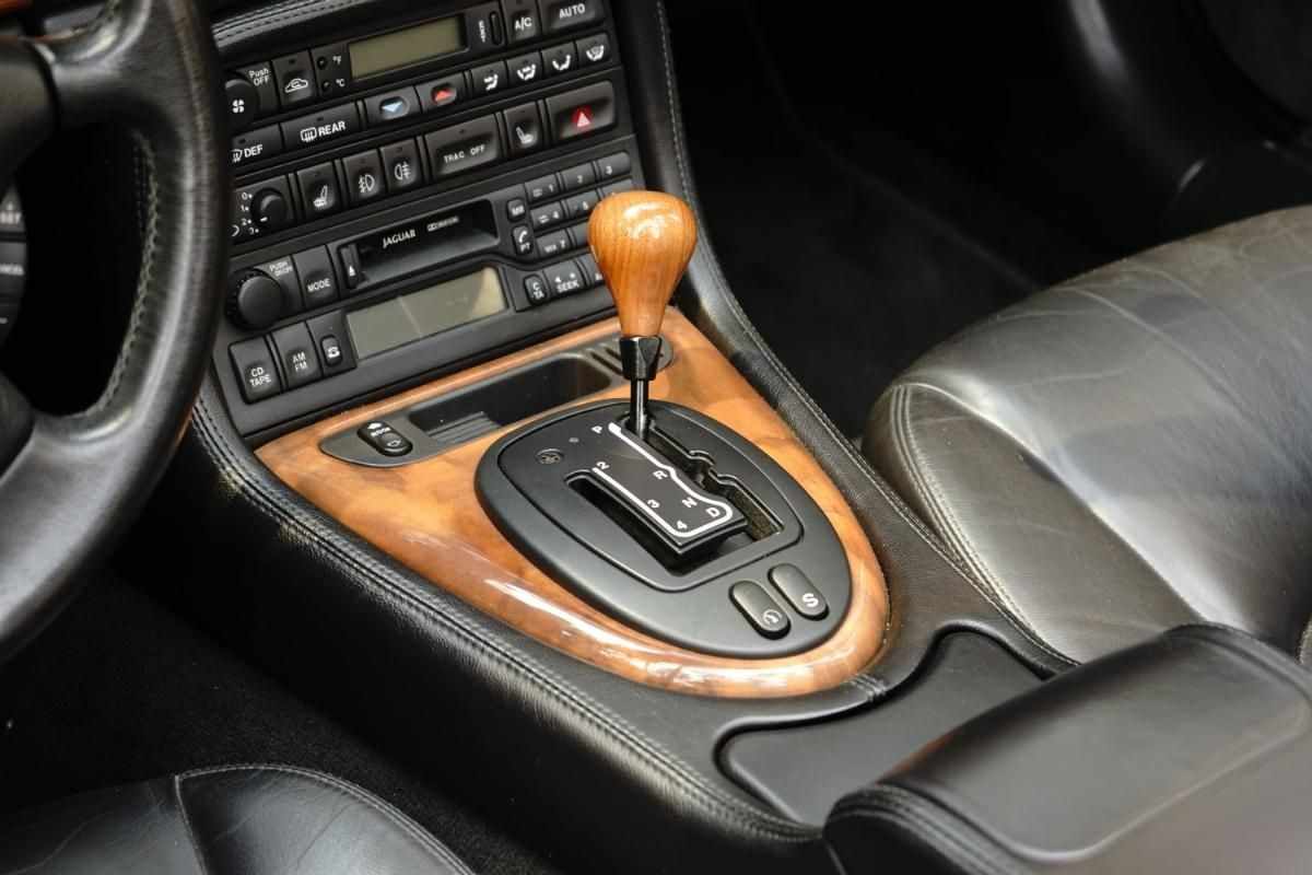 jaguar-xkr-2000-gasolina-3996cc