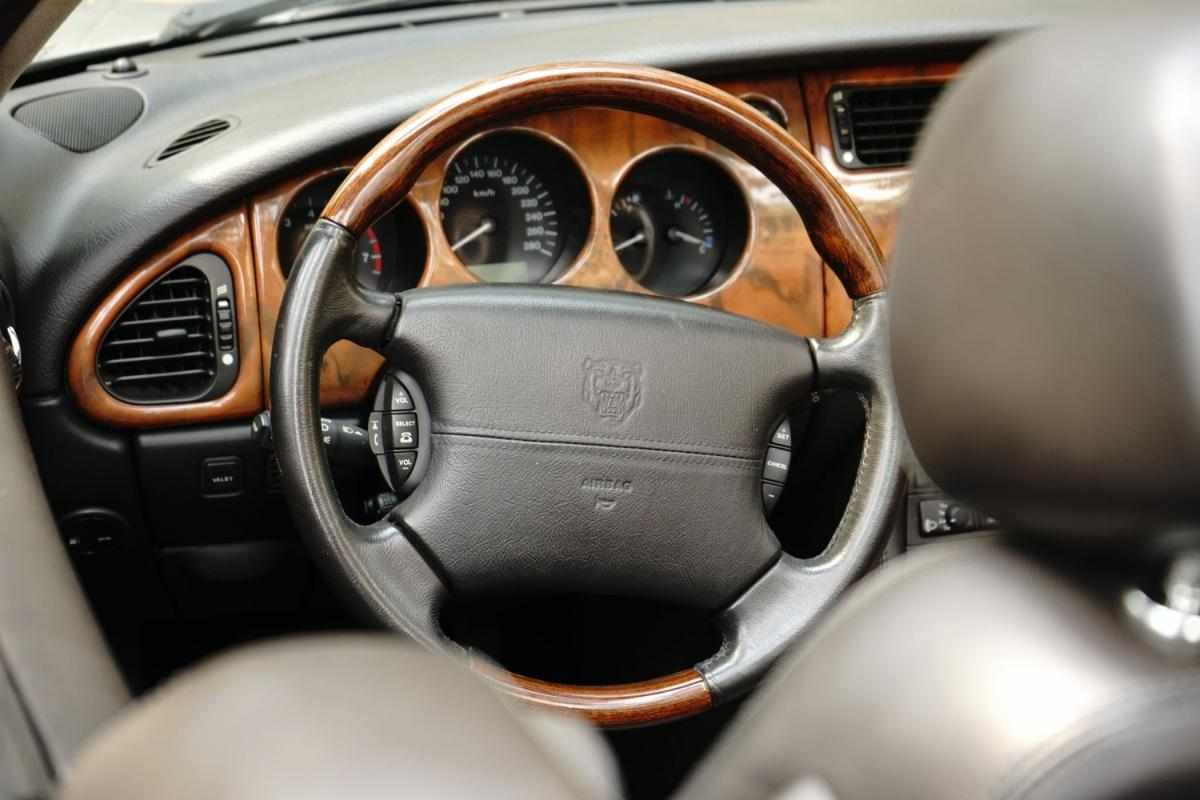 jaguar-xkr-2000-gasolina-3996cc