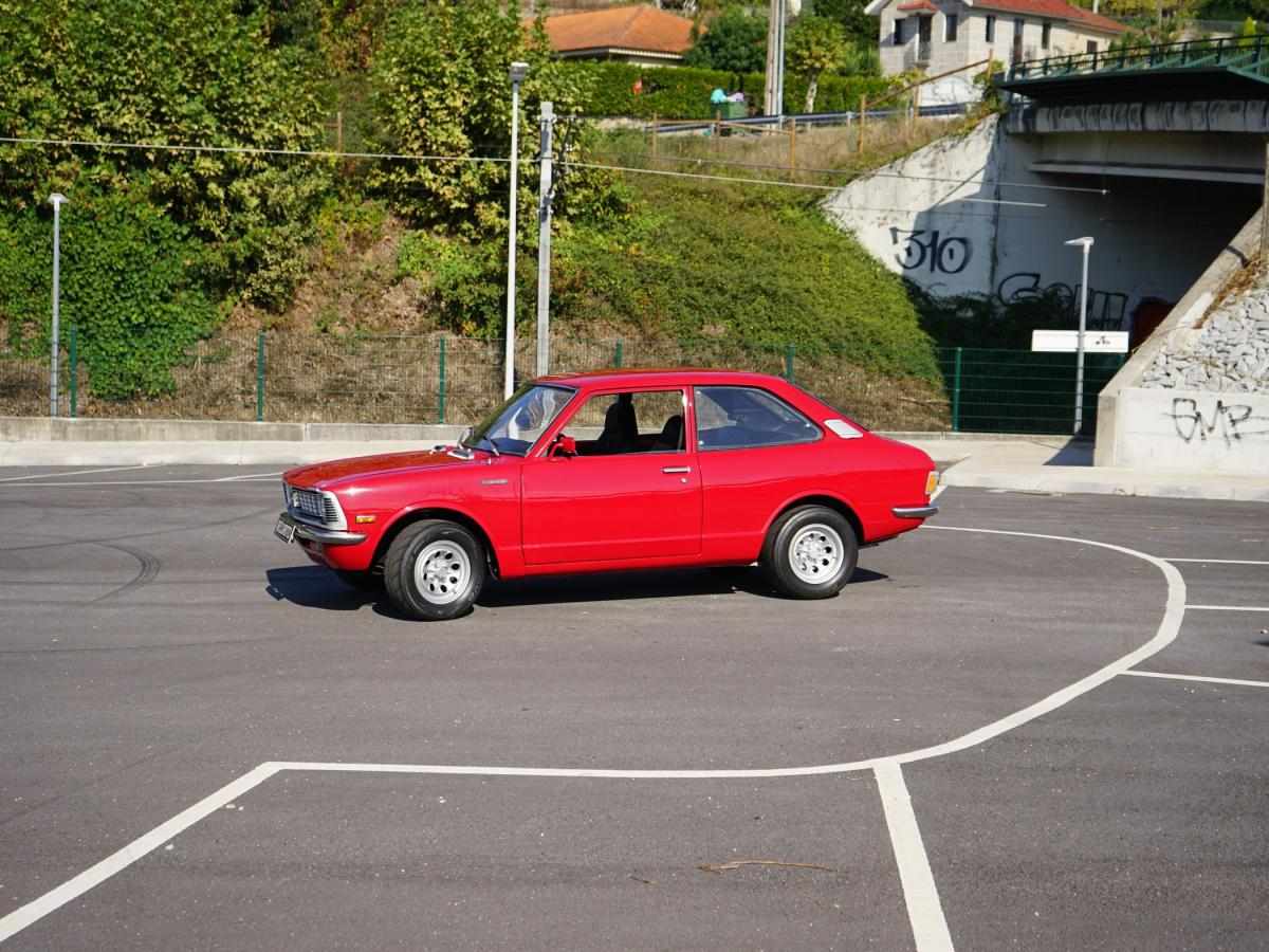 toyota-corolla-1976-gasolina-1166cc
